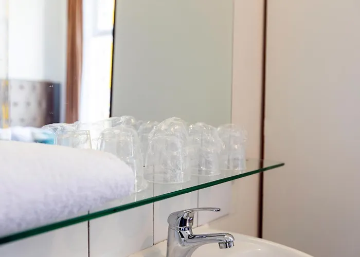 Quentin Arrive Отель