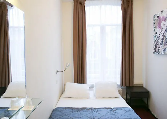 Quentin Arrive * Амстердам