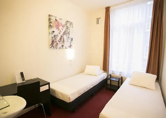 Quentin Arrive Отель Амстердам