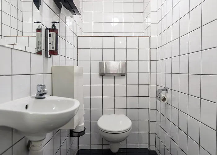 Quentin Arrive Отель *