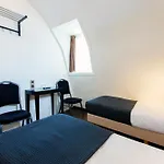 Quentin Arrive Amsterdam