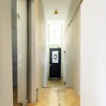 Quentin Arrive Hotel *