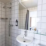 Quentin Arrive Amsterdam