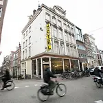 Quentin Arrive Amsterdam