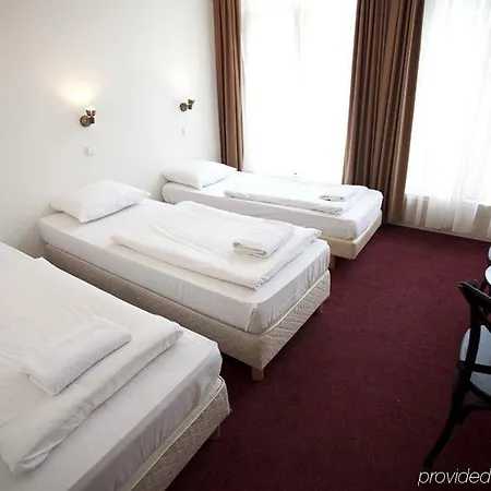 Hotel Quentin Arrive *