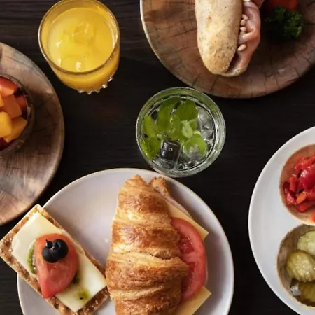 Quentin Arrive *