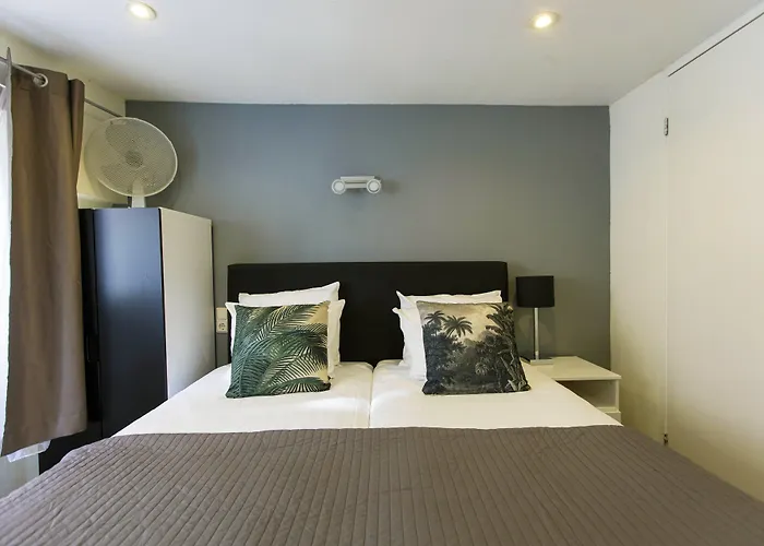 Szálloda Quentin Arrive *